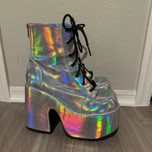 Demonia Camel size 9